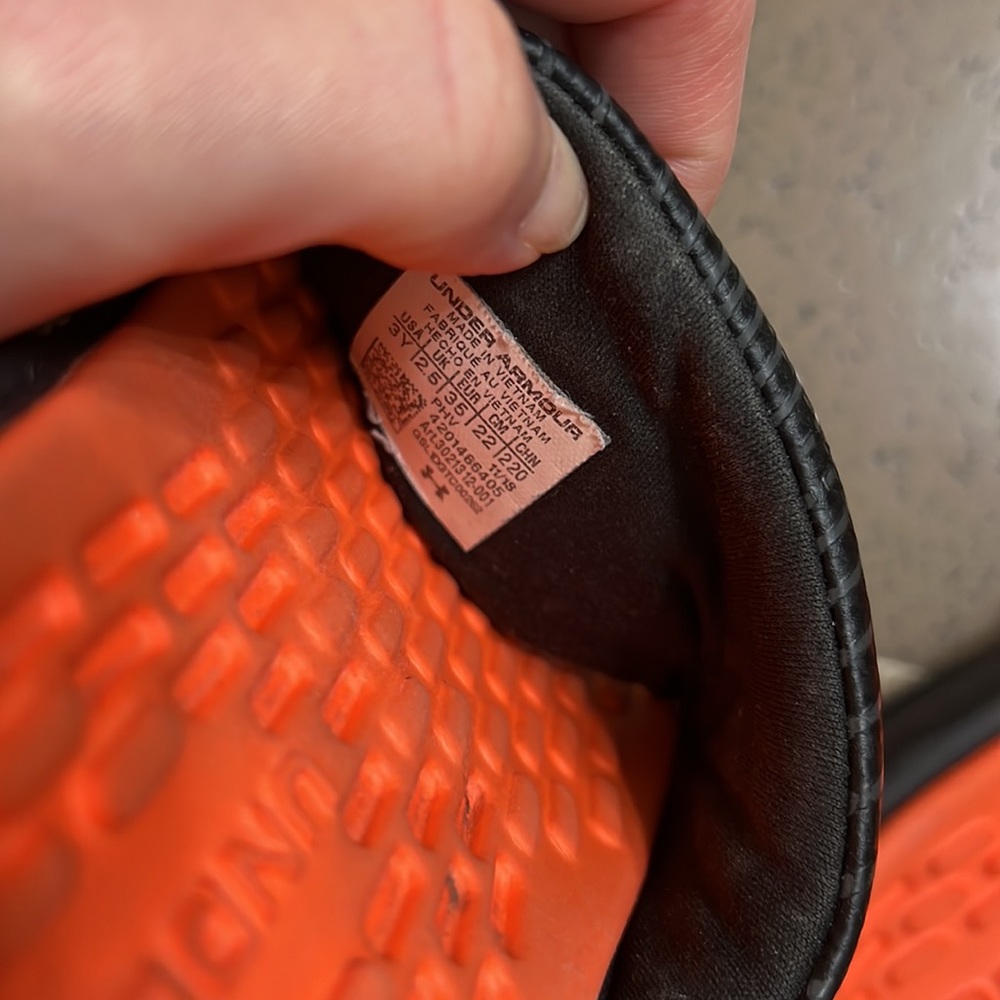 Under armour - Picture 3 of 3